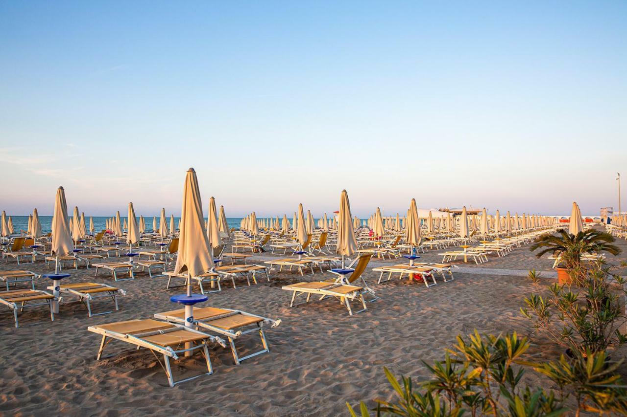 Condominio Italia Lignano Sabbiadoro Kültér fotó